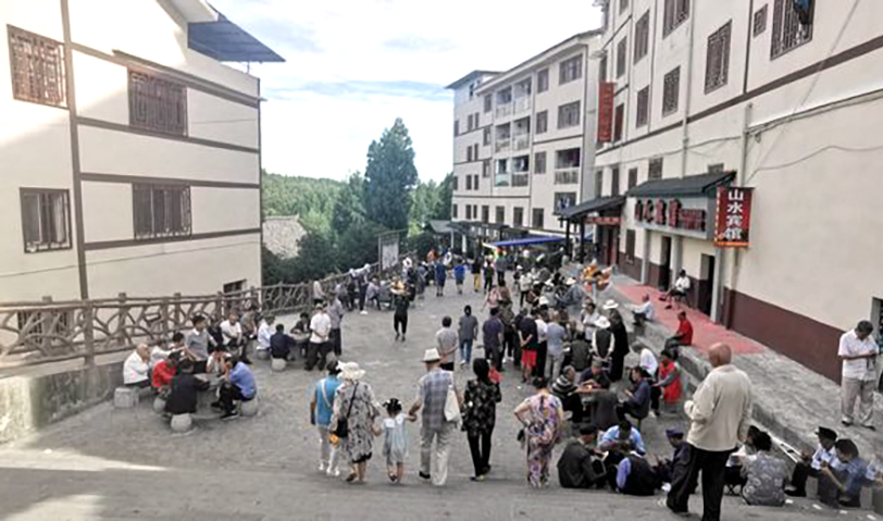 天上黄水,天上黄水美景