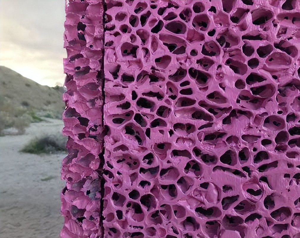 泡沫铝夜间效果图片,泡沫铝透光效果图