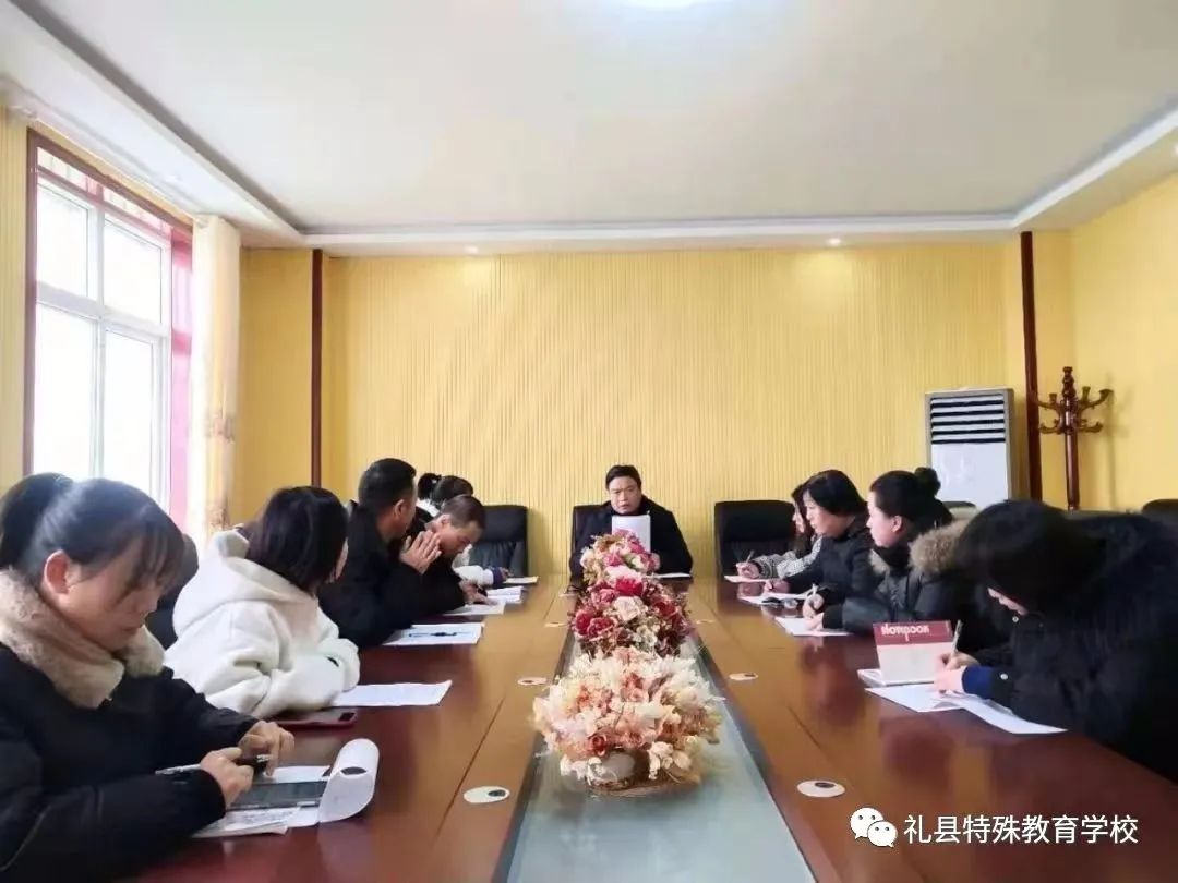 鐗规畩鏁欒偛瀛︽牎宸ヤ綔鍥炵湼,鐖卞績娴囩亴闈欏緟鑺卞紑