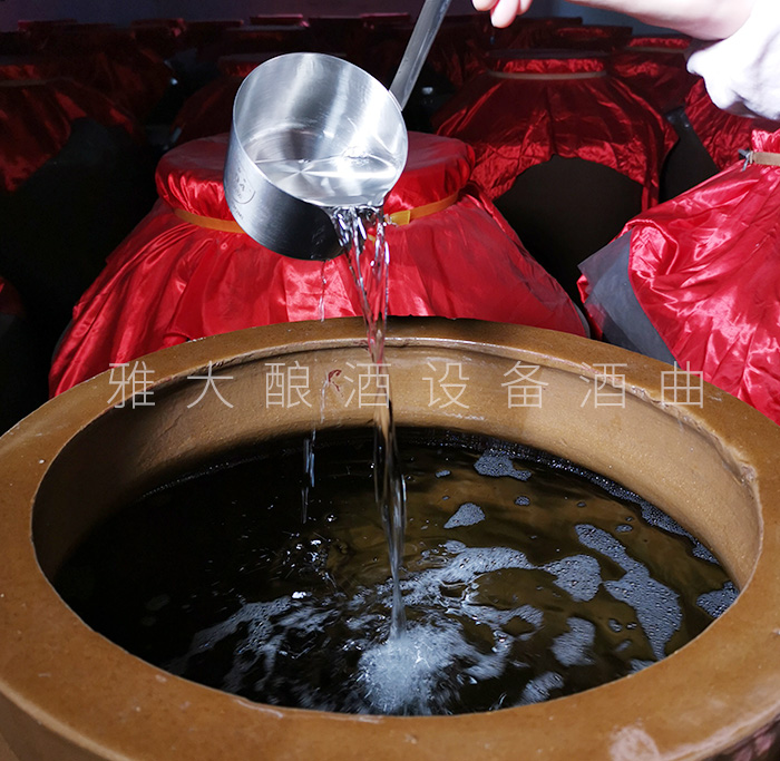 小型酿酒设备酿出的酒怎么样,家用酿酒设备制酒过程