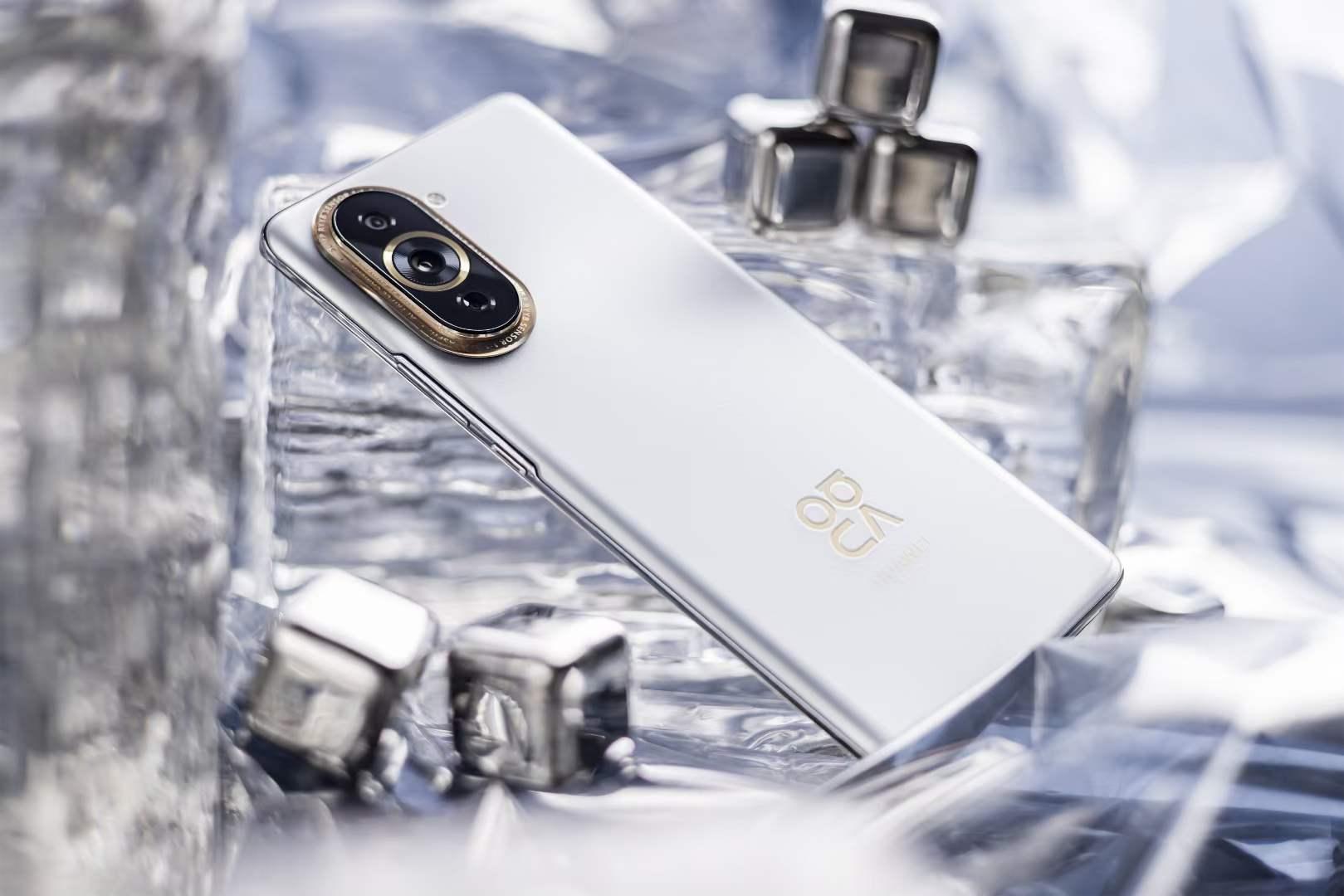 华为和荣耀的旗舰机哪个品质好,最新款华为和荣耀建议买哪个