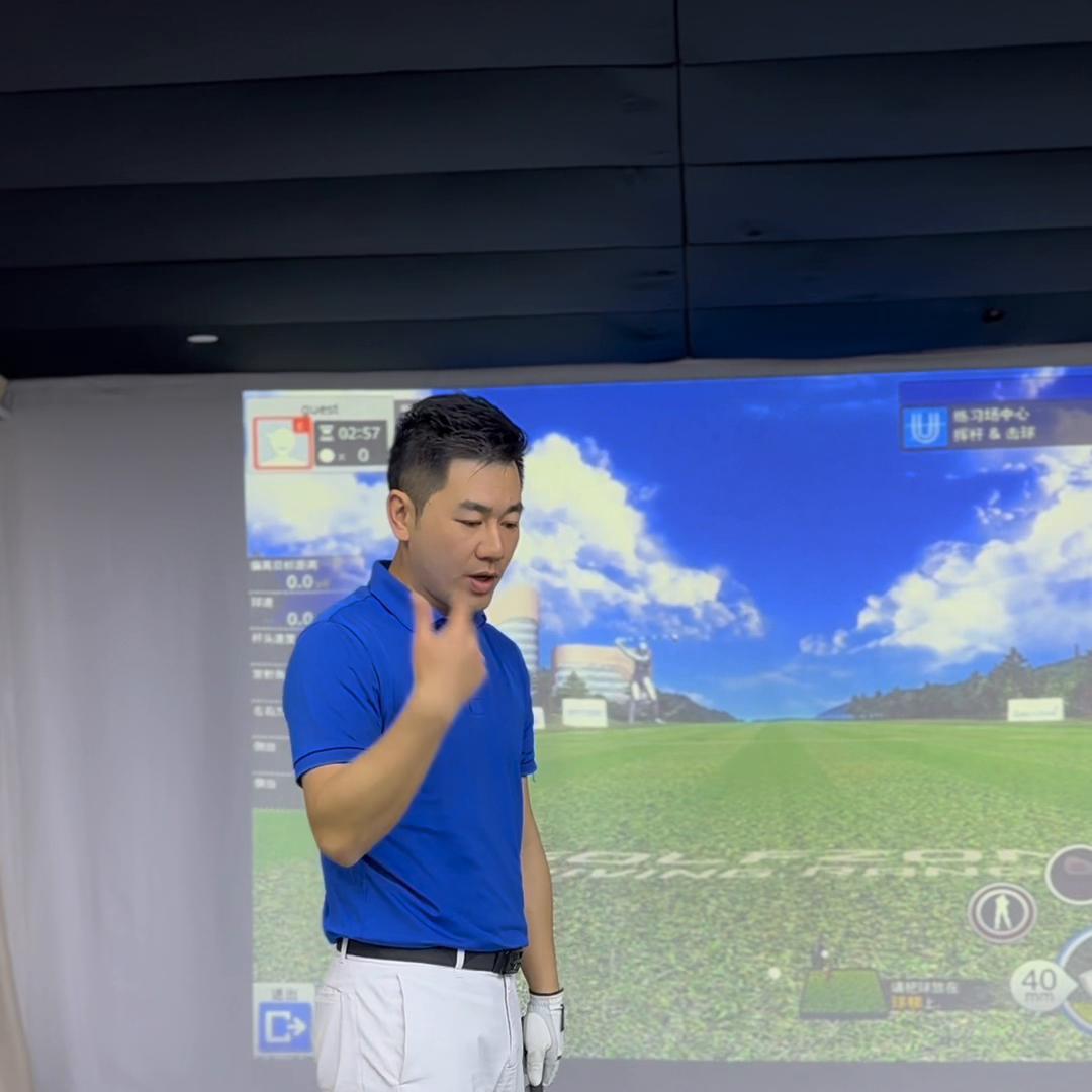 高尔夫怎样做到扁平挥杆,高尔夫非平面击球