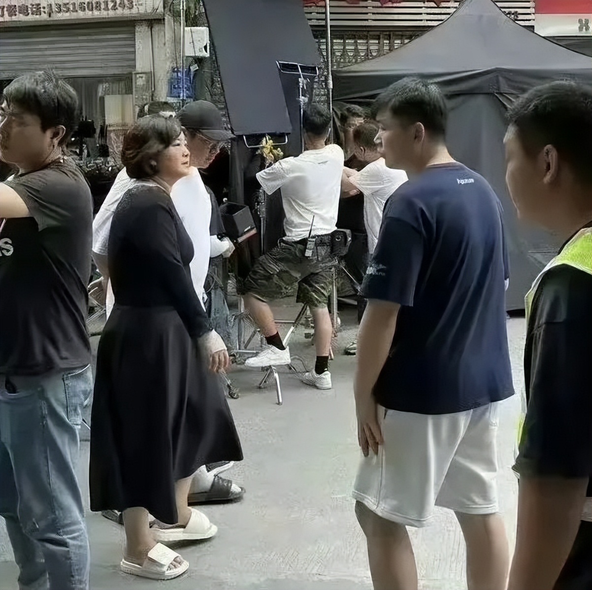 贾玲减肥近照曝光,贾玲暴瘦41岁颜值惊人背后心酸