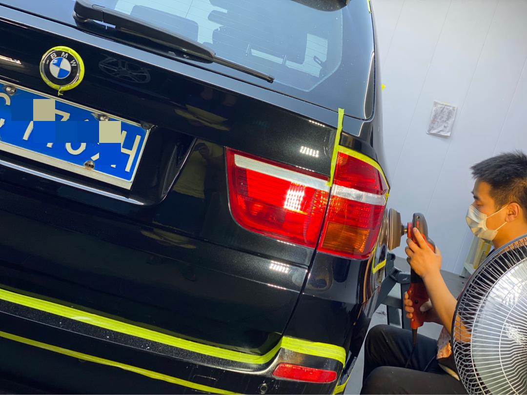 14款宝马x5老改新过程,2011款宝马x5翻新修复