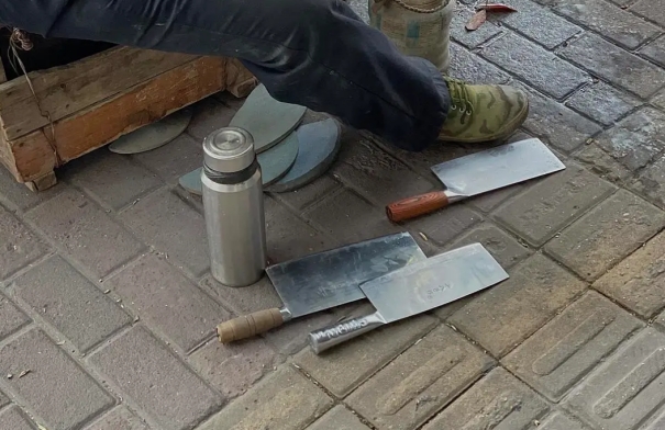 路上碰到这10件东西千万别捡,路边遇到4种东西不要随便捡回家