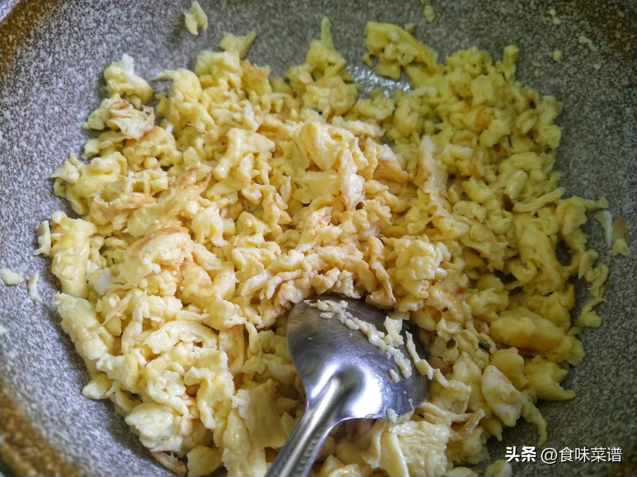 水晶饺子的正宗做法,水晶饺子怎样做的透明q弹