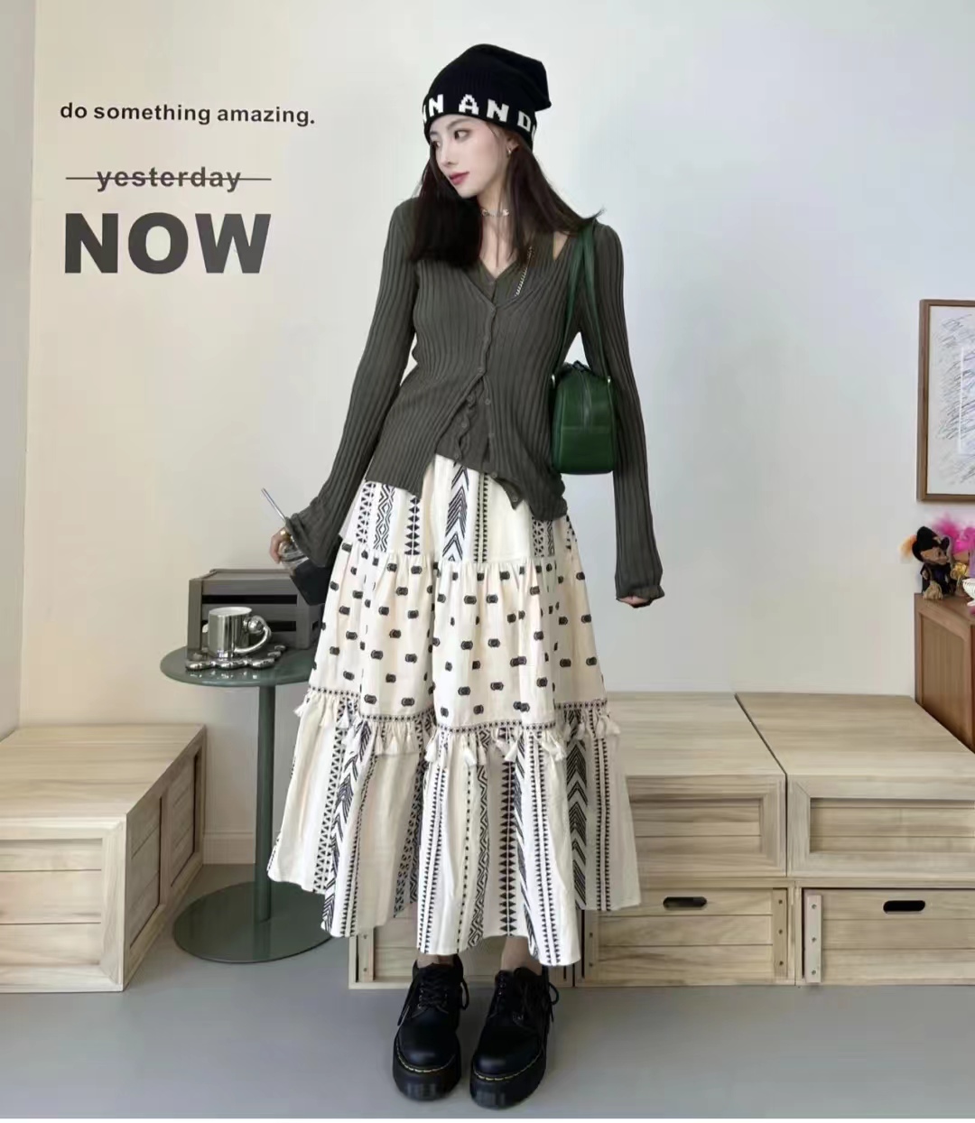 绿色配什么颜色最搭配比较高级,绿色和什么颜色搭配高级感