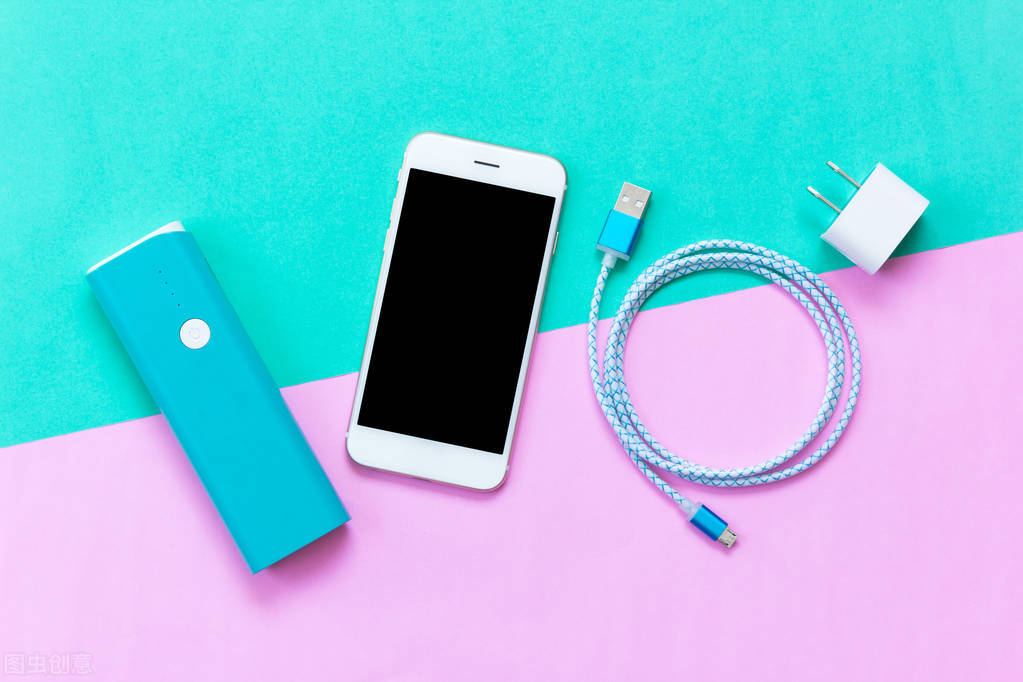 女生必备的几种款式包包,有什么方法增加包包的时尚感