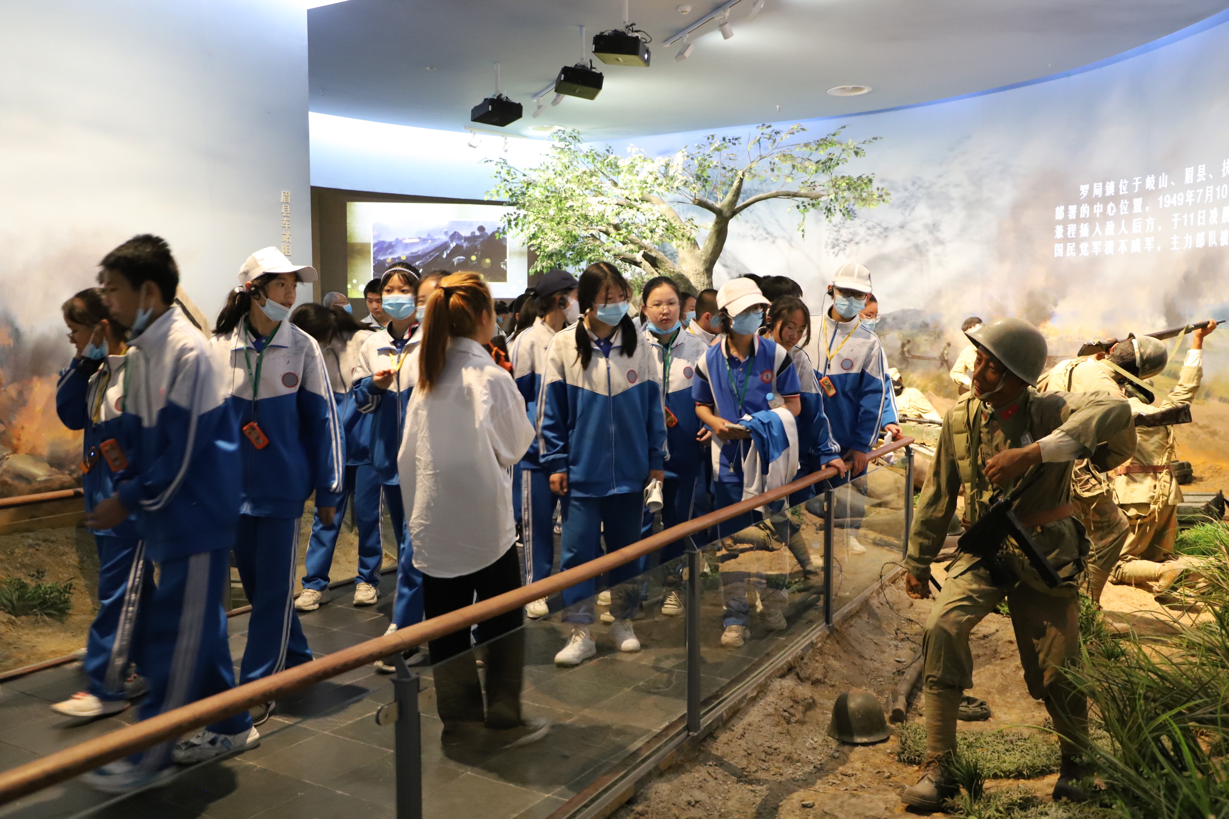 西安高新第四完全中学和第一学校,西安高新区第四完全中学