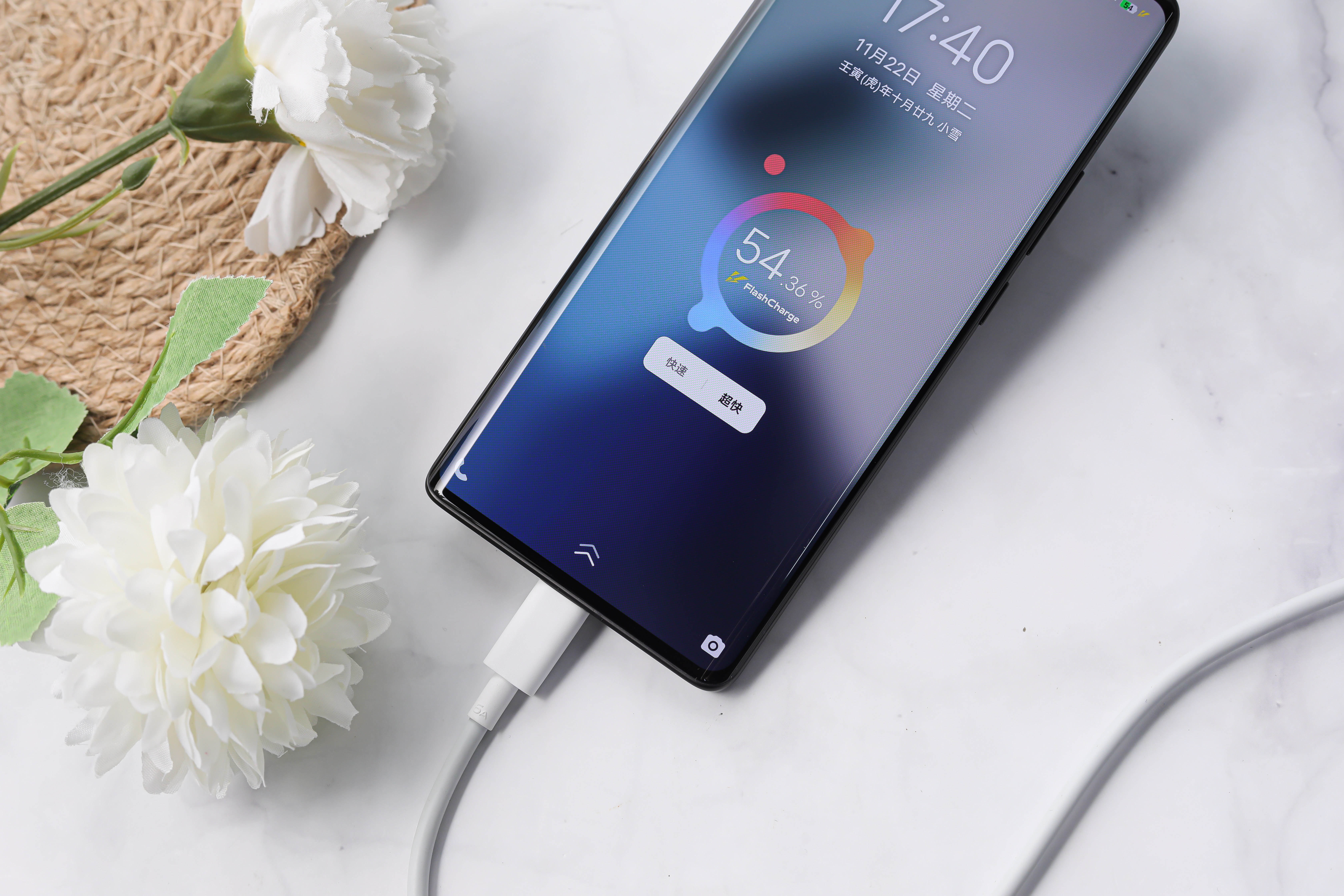 vivoX90开售,起售价3699玩的就是加量不加价