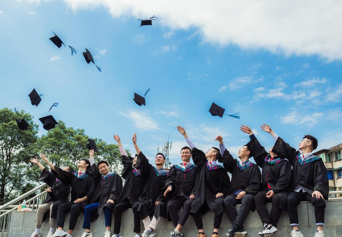 盘点就业现状，半数大学生毕业就面临失业？就业路该怎么走？