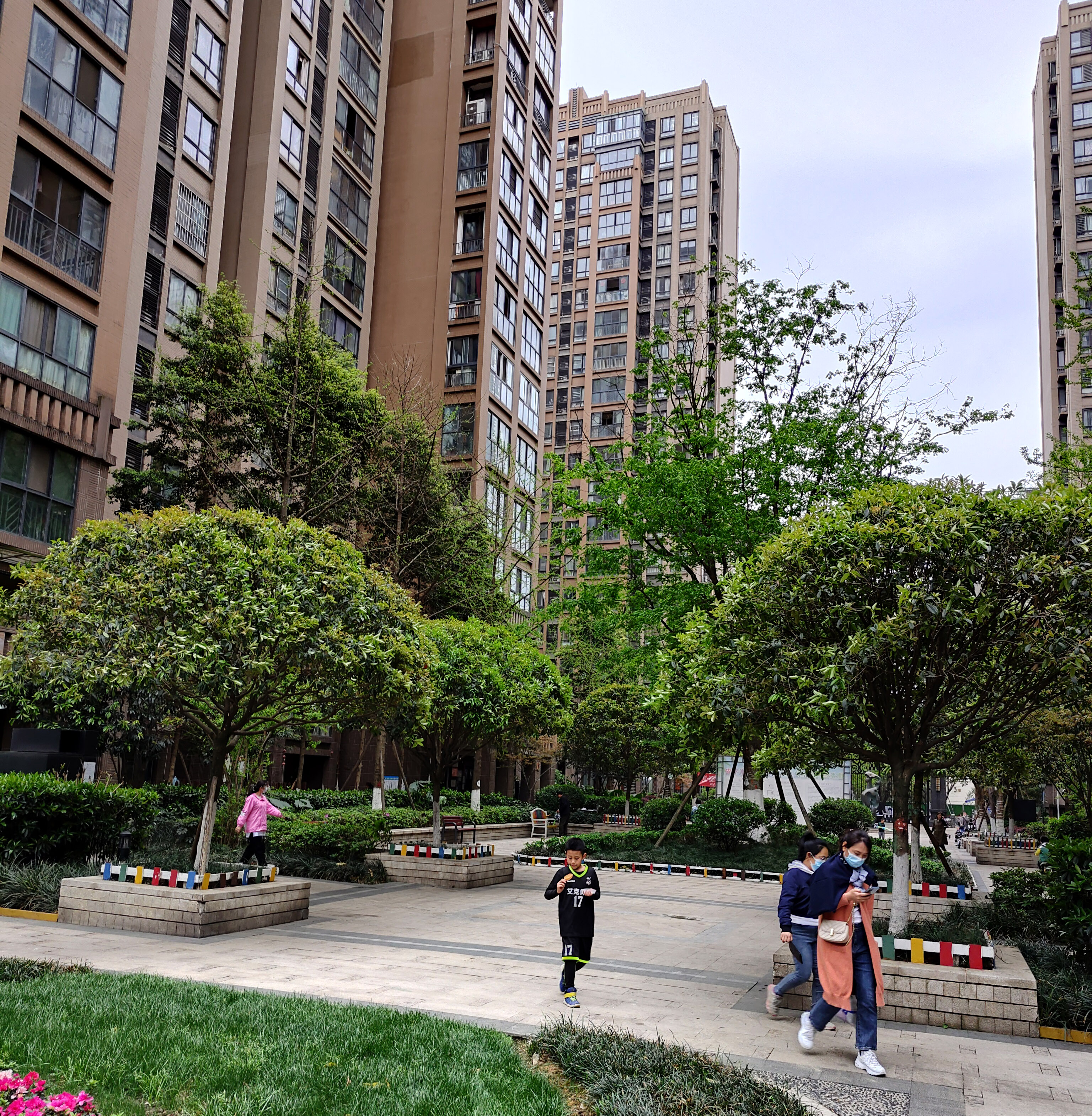 适合给女性同事送的生日礼物,送女性同事的办公室礼物实用