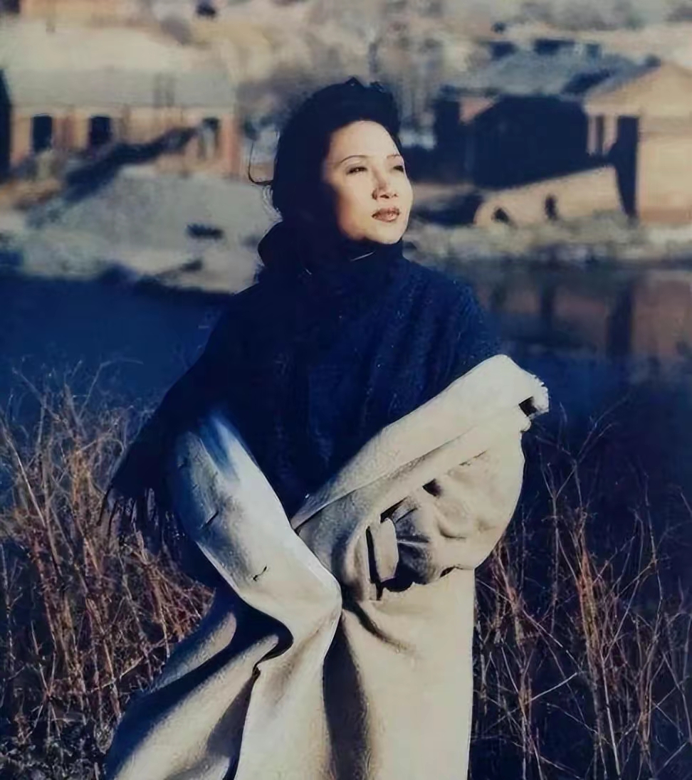 歌手李娜出家前共有几次感情经历,歌手李娜出家真实原因