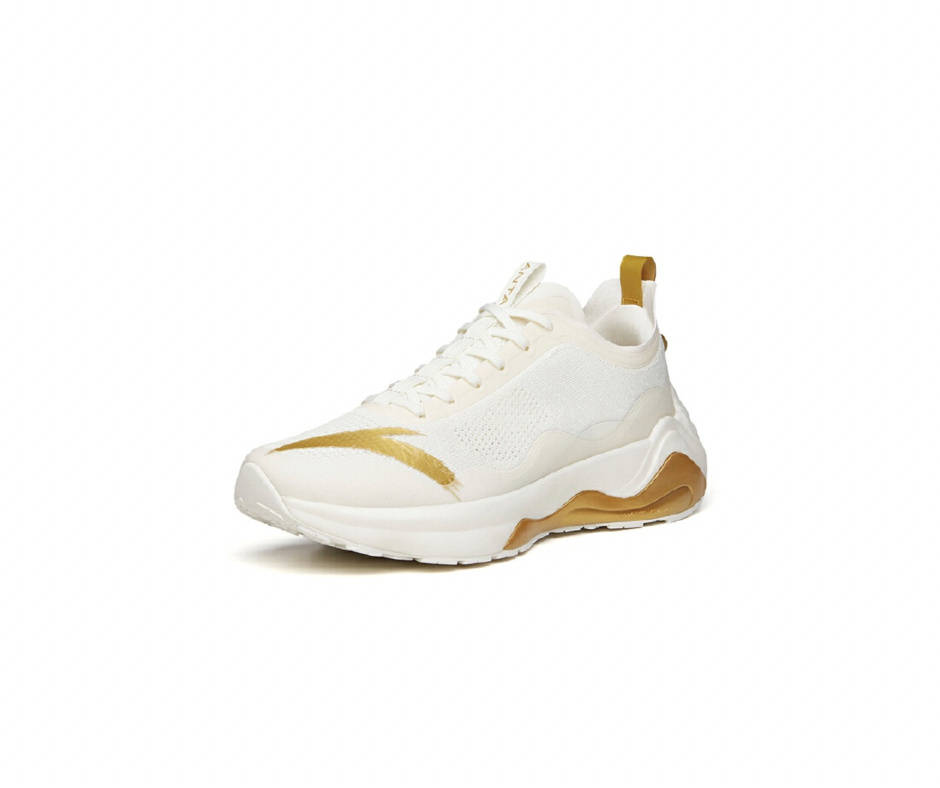 安踏多款老爹鞋曝光！满眼都是巴黎世家、新百伦的影子？