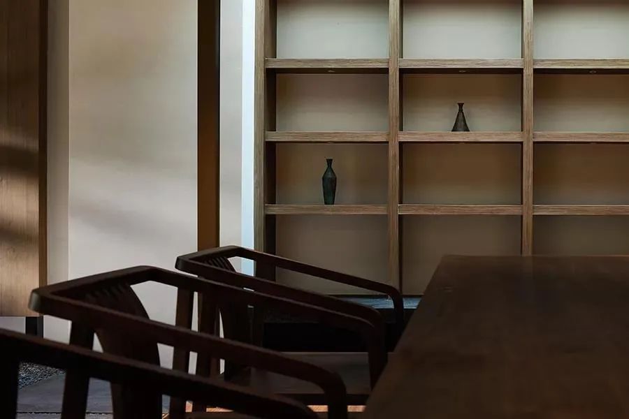 江南风园林中式餐厅设计方案,餐饮空间设计现代新中式