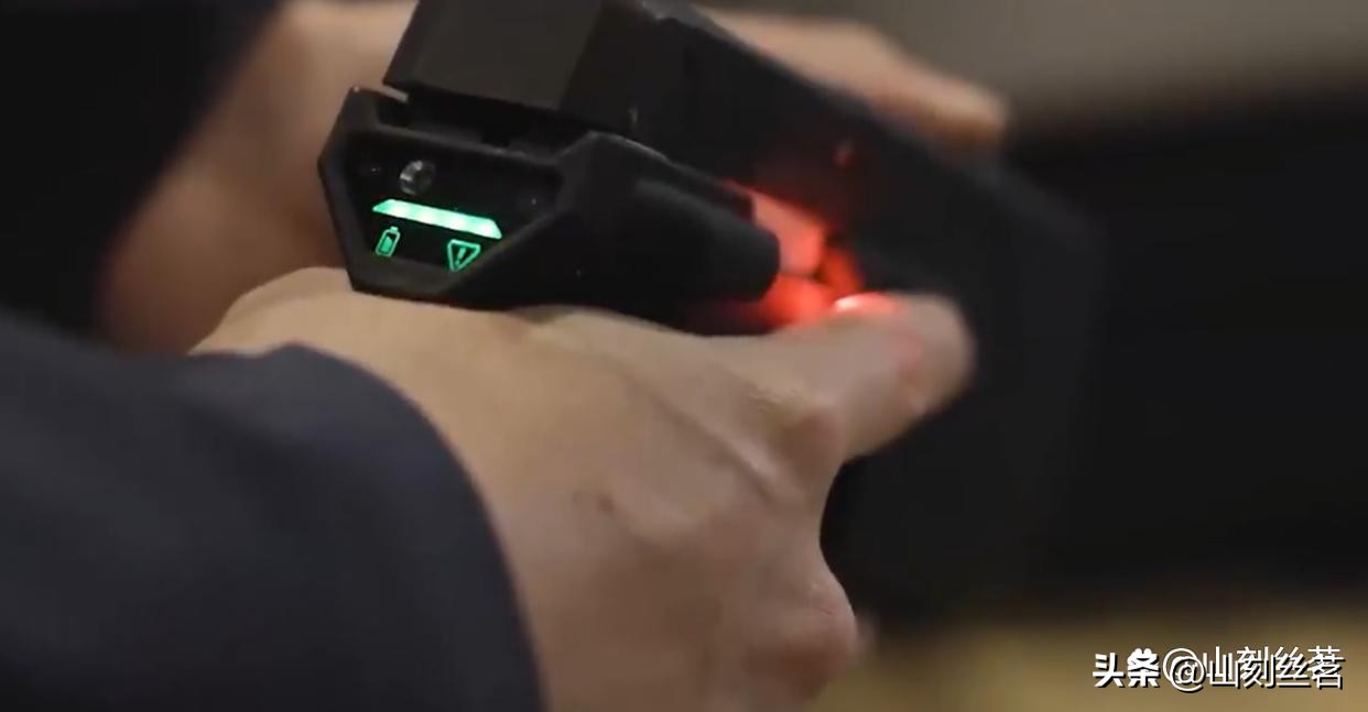 iphone最新折叠手枪,苹果手机手枪全新