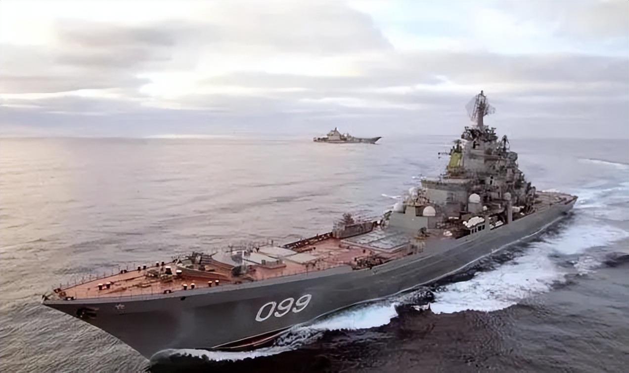 中国航母抄袭苏联?为什么他们执着于给中国*器武**找“爹”?