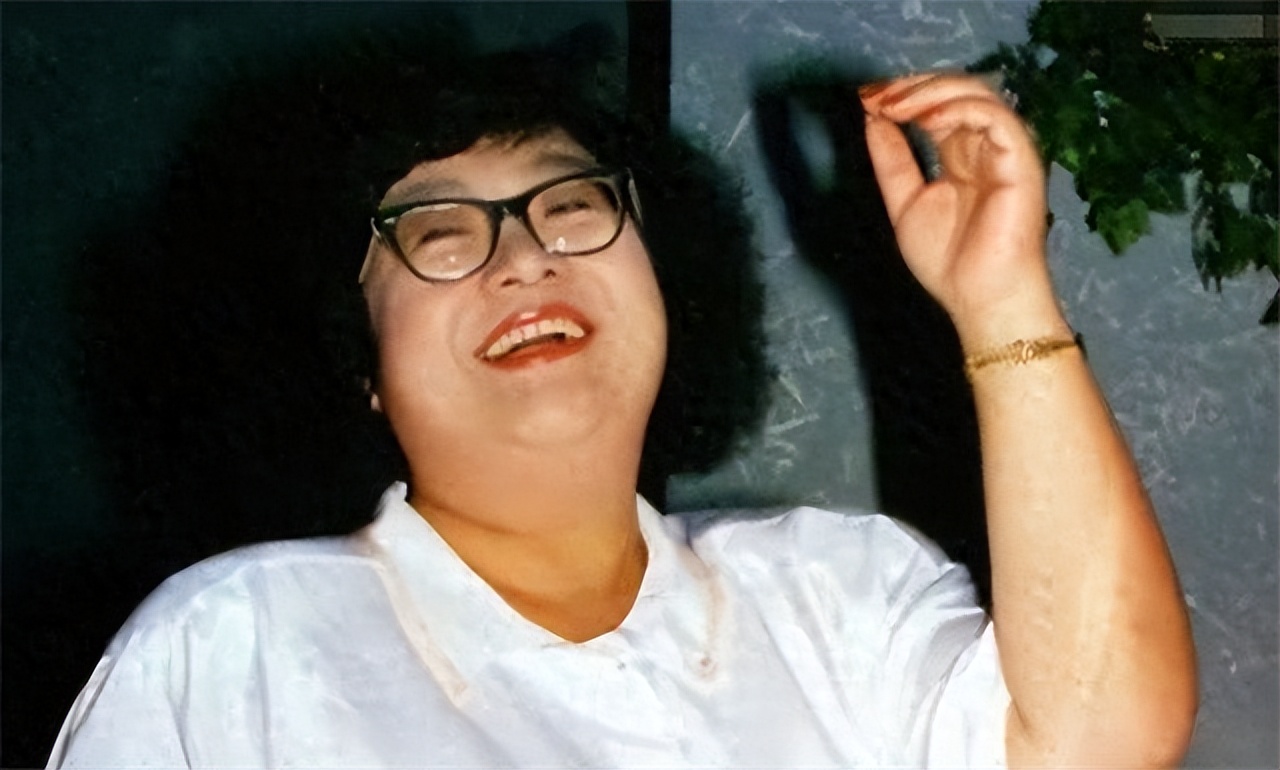 沈殿霞葬礼真实影像,沈殿霞死亡真实原因