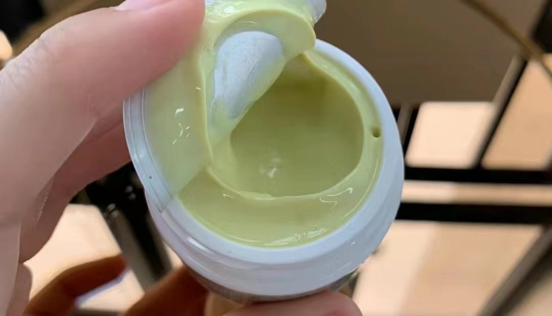 眼霜排名十大公认好用的眼霜测评,如何选择一款适合自己的眼霜