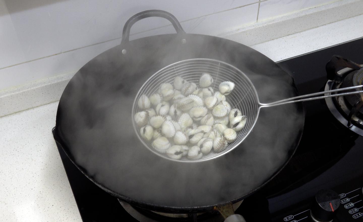 血蛤剥开好多泥,血蚶为什么要生吃呢