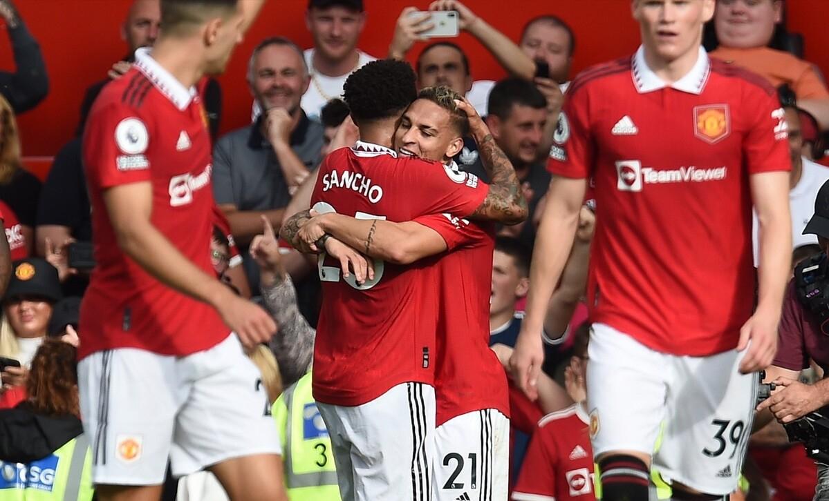 左倾如何解决?近两亿欧没补上缺口!曼联的关系户连钱都花不明白