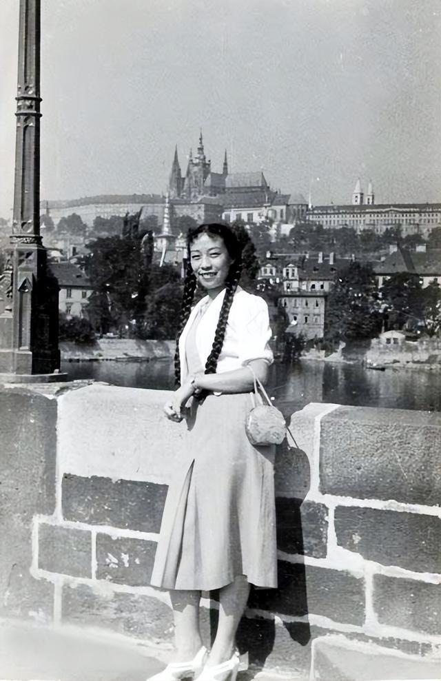 马羚演员前夫是谁,演员马羚定居哪里了