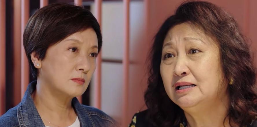 谁都想不到!快到年底了,65岁的邓婕用这样的方式,丢出一对王炸