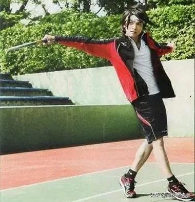许斐刚在网球王子的地位,网球王子许斐现状