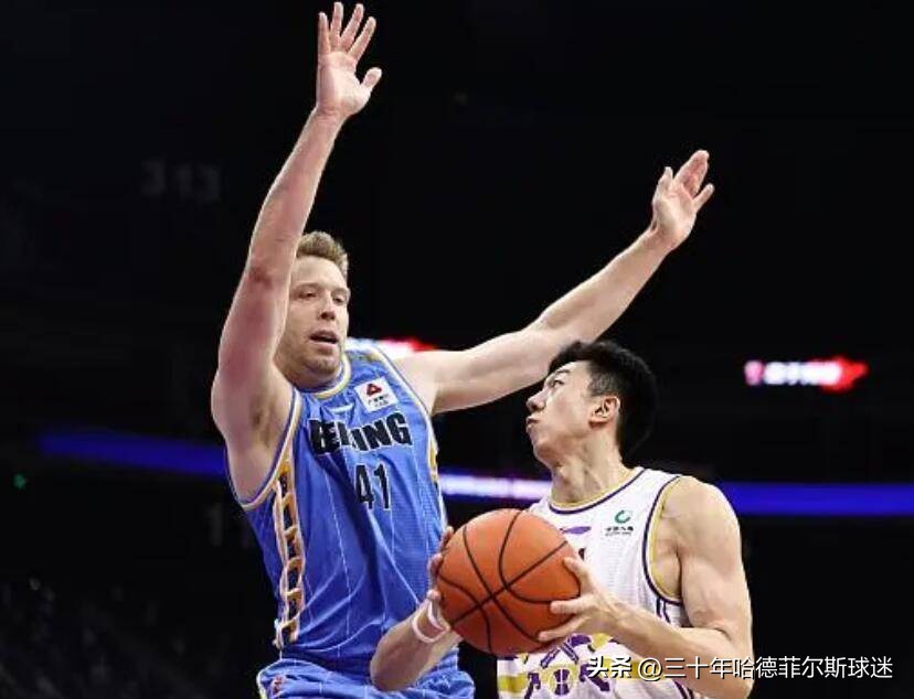 汉密尔顿加盟广东男篮的原因,杜锋亲自拍板,个人技术非主要原因