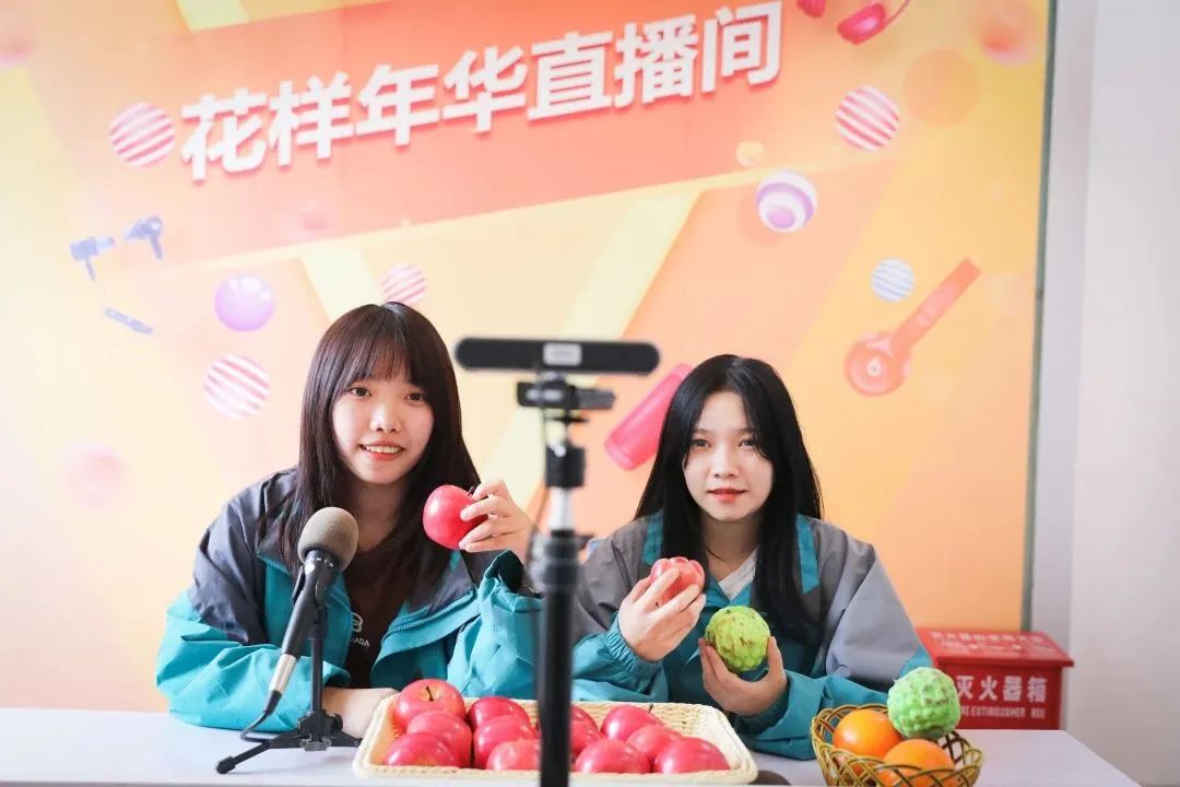 云南新华电脑学院是正规学校吗,昆明云南新华电脑学校网上报名