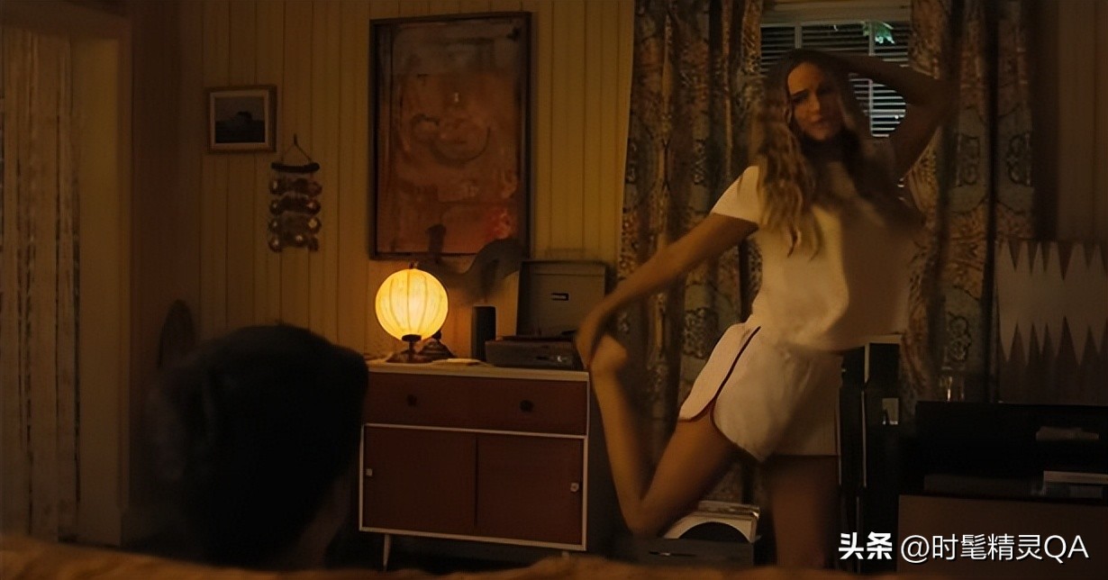 大表姐最辣r级最新剧照曝光——从大腿舞到赤身海滩打斗