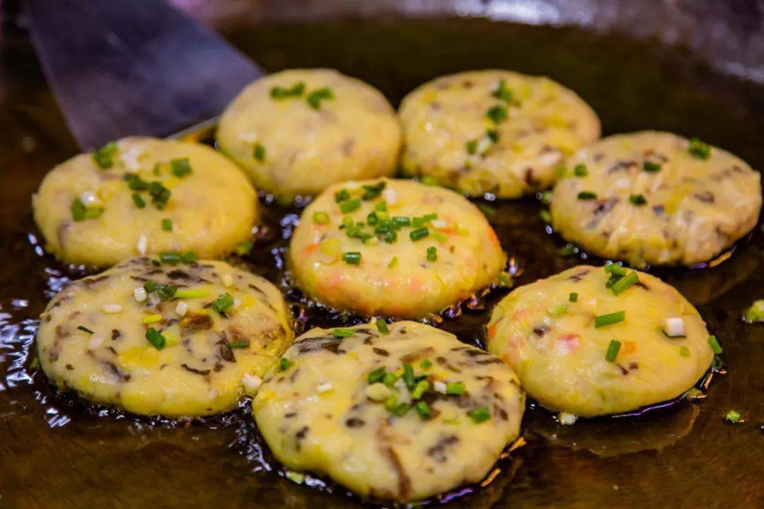 中国舌尖上的贵州美食地方特色菜,来贵州不得不品尝的两道贵州菜