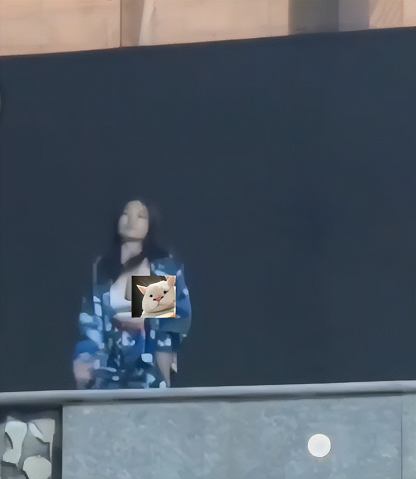 恶劣！女学生跳舞不慎走光，火辣外露视频流出，涉事学院：已报警