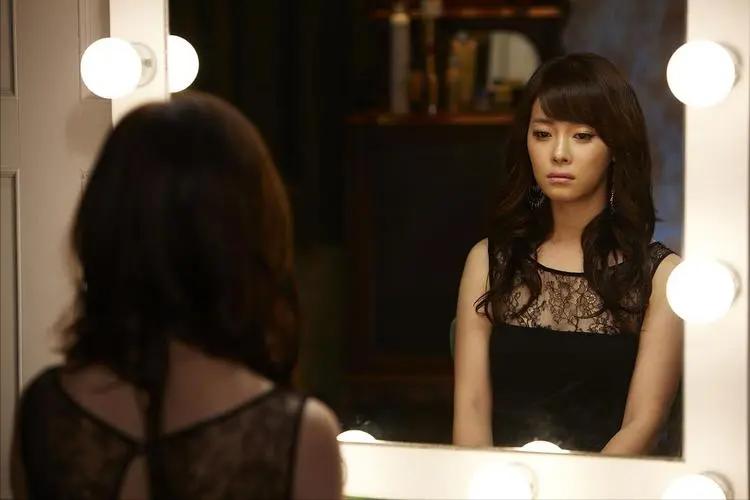 《玩物》：被迫堕落白做嫁衣，帧帧到“肉”，揭露了最真实的韩娱