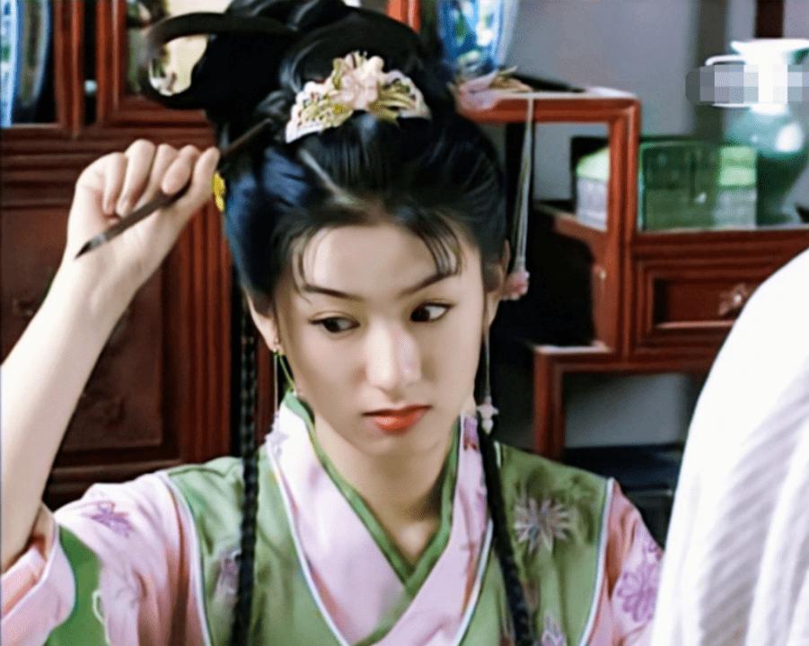 杨颖王楚然任敏霸屏,任敏新造型齐刘海