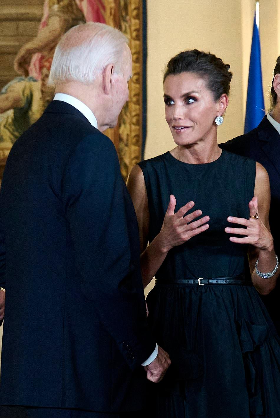 韩国第一夫人闪耀亮相国宴,韩国第一夫人参加国宴时候的绿裙