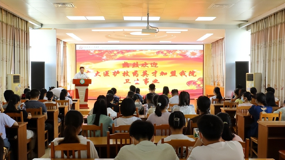 致敬每一位在抗疫一线的工作人员,致敬每一位奋斗在前线的医护人员