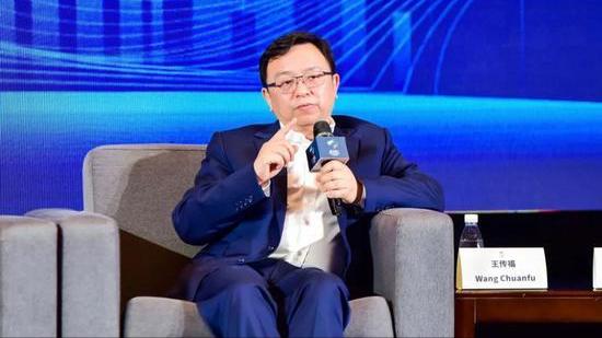 王传福父母双亡,王传福15岁成孤儿