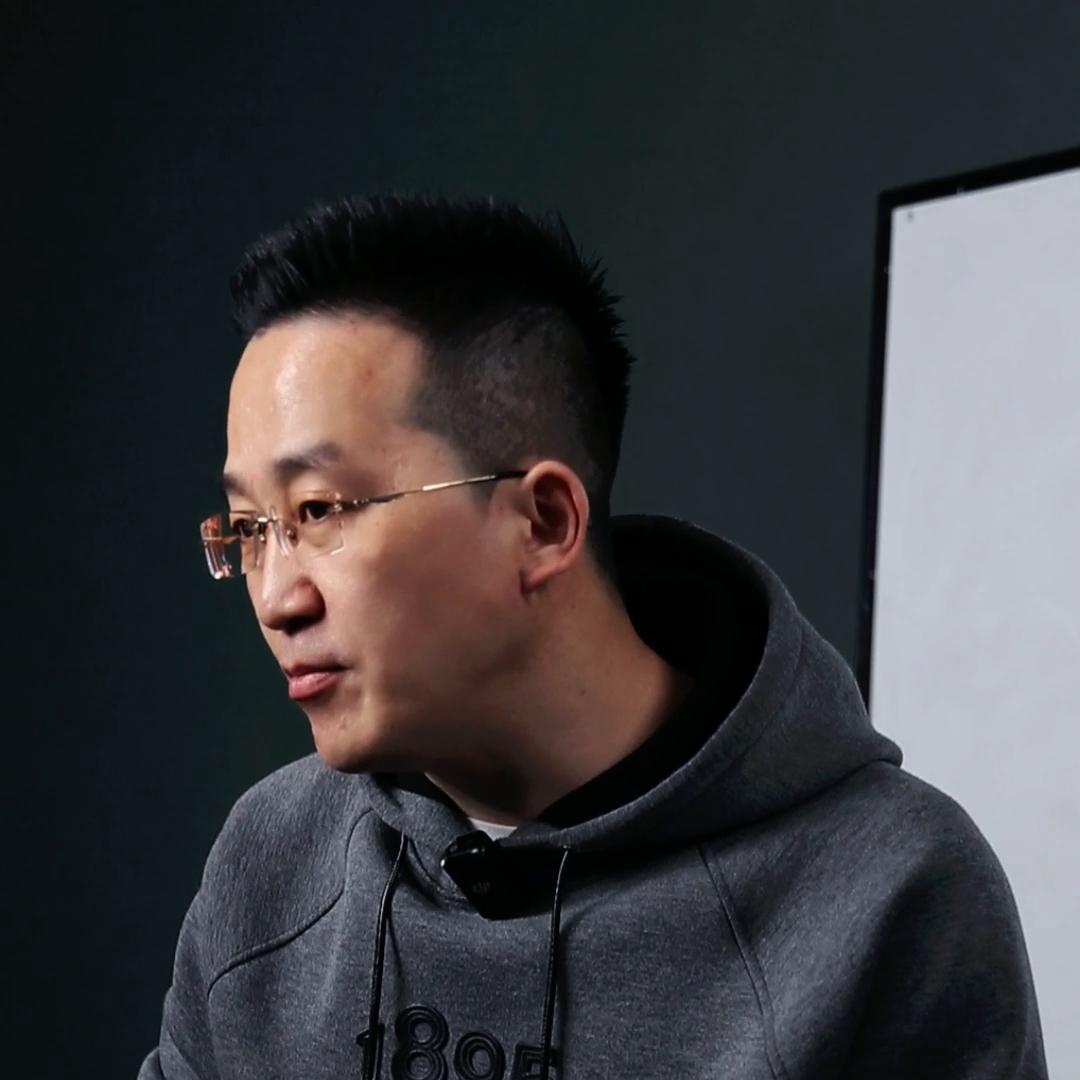 人均消费500元，口红效应贯穿2023五一旅行，此视频...