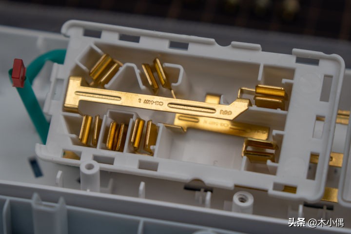 排插各个品牌测评,最好的国产排插拆解对比