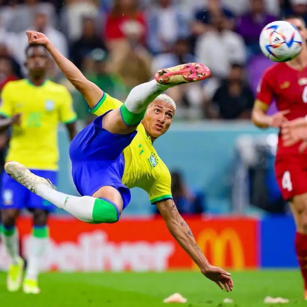 巴萨倒挂金钩经典,巴西小组赛倒挂金钩