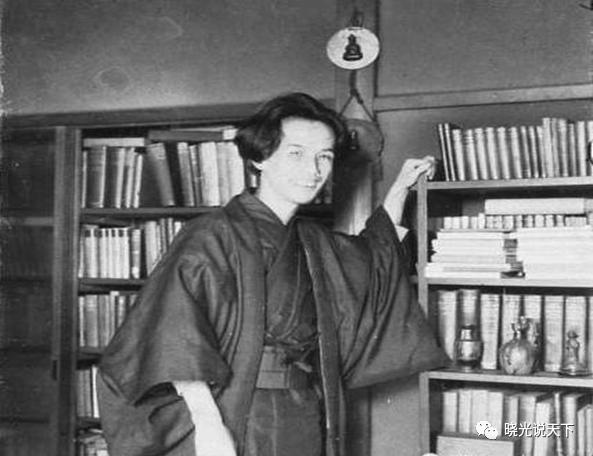 樋口一叶和芥川龙之介同人漫画,芥川龙之介秋山图阅读理解答案