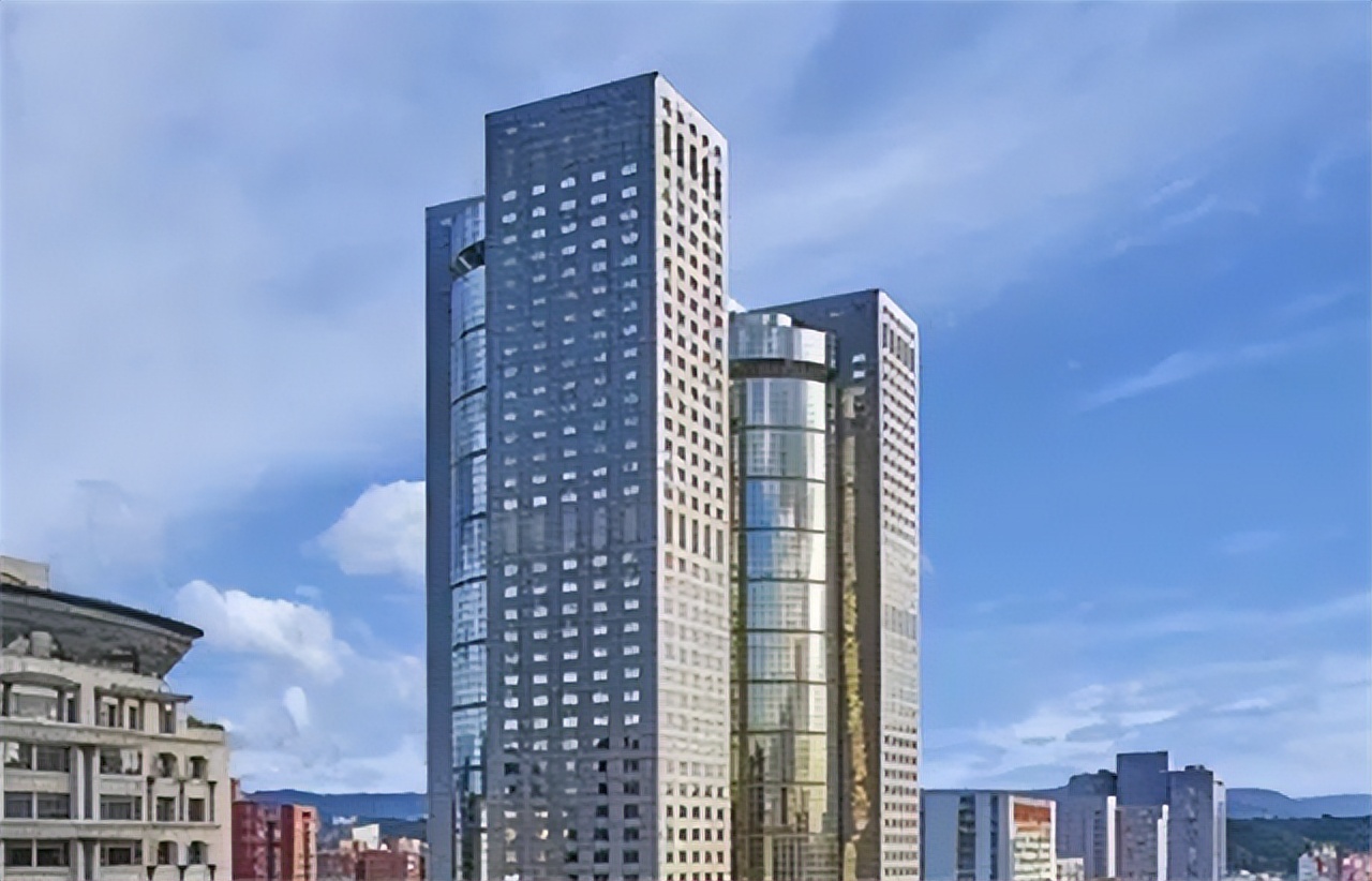 起底苏贞昌女儿头号金主：混血儿子在美服役，在大陆被重罚1.6亿