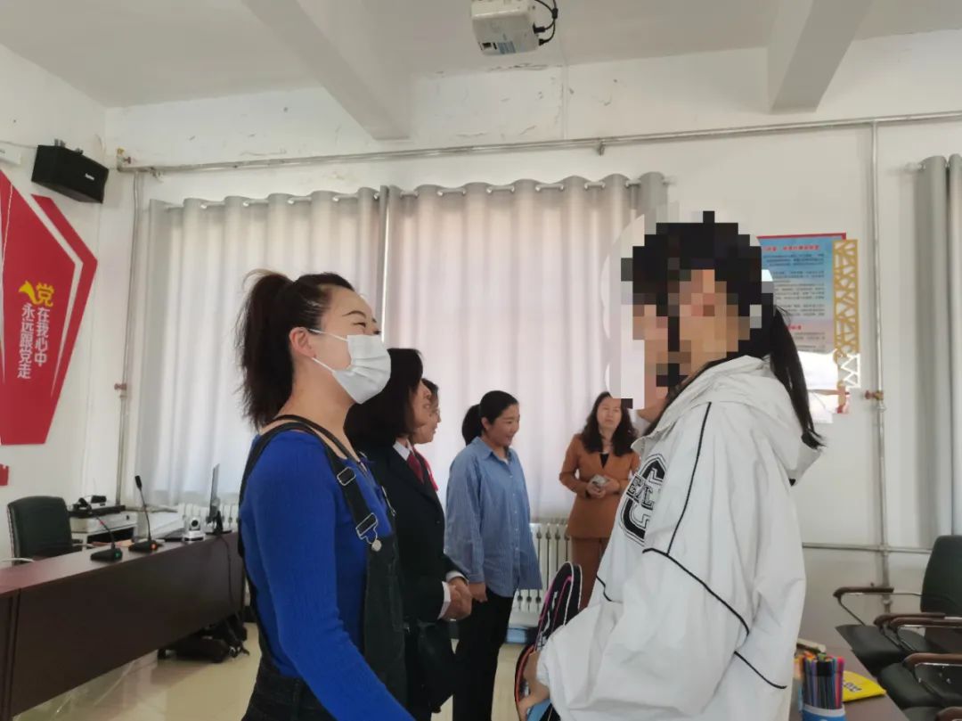 情暖童心伴爱成长主题,情暖童心护航成长