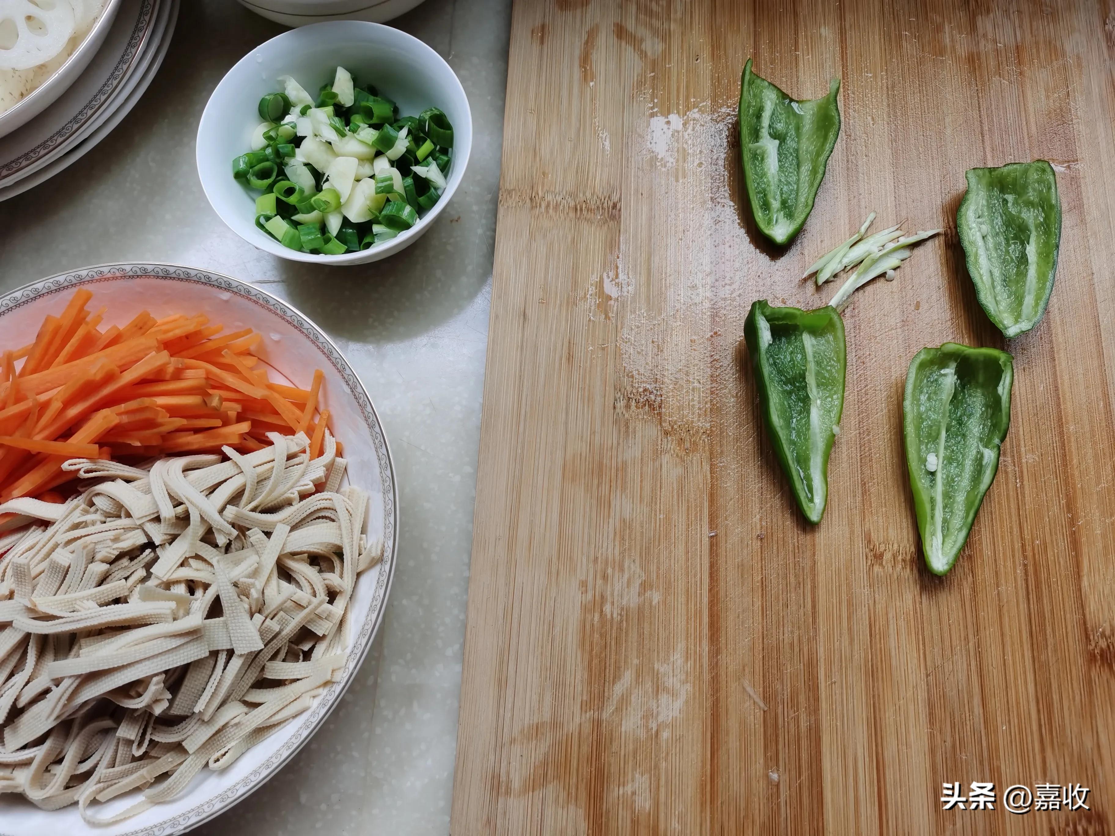 如何让辣的辣椒不辣,炒辣椒太辣要加点什么东西就不辣