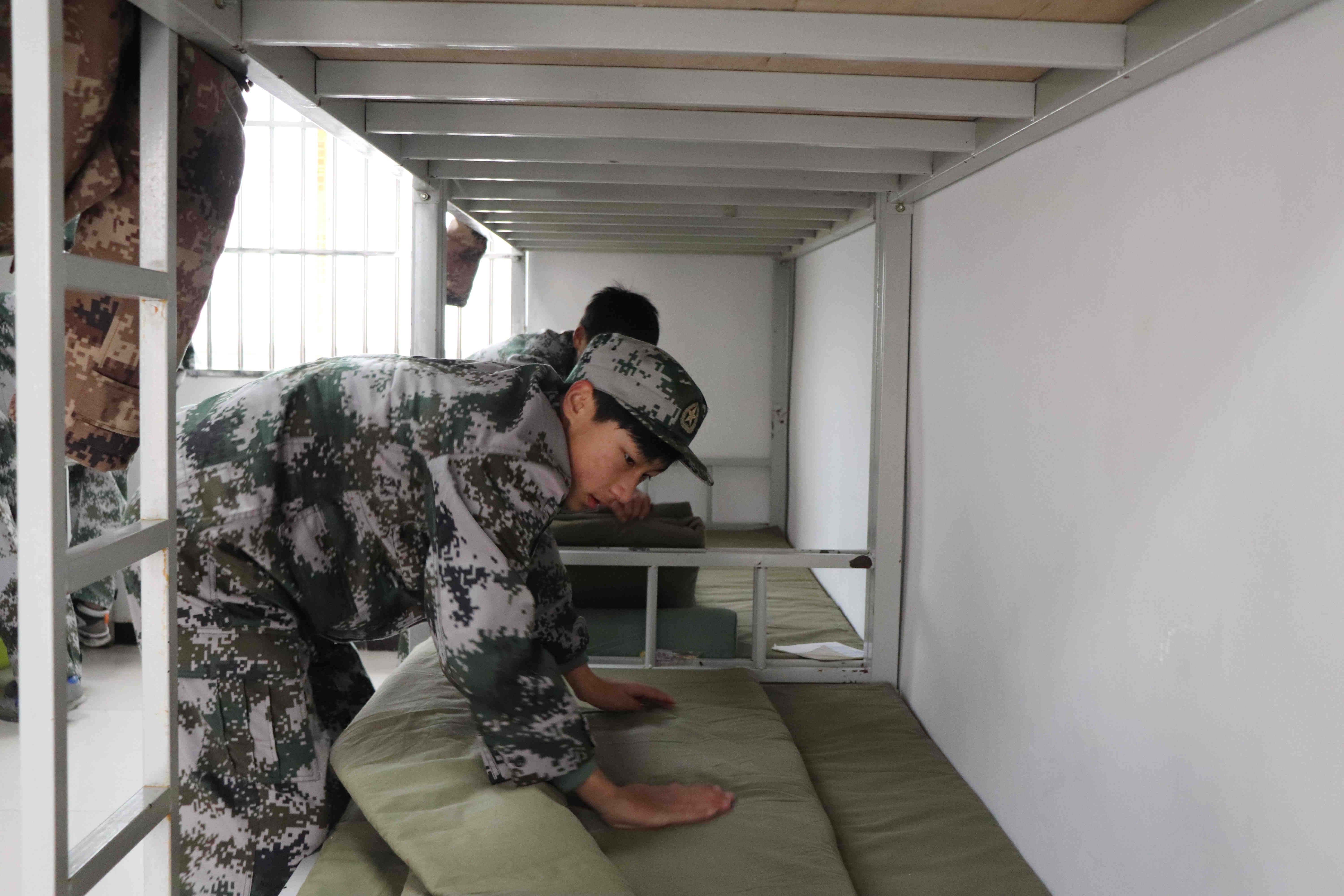 12岁孩子发脾气暴躁怎么正确引导,十二岁孩子脾气大易暴躁怎么教育