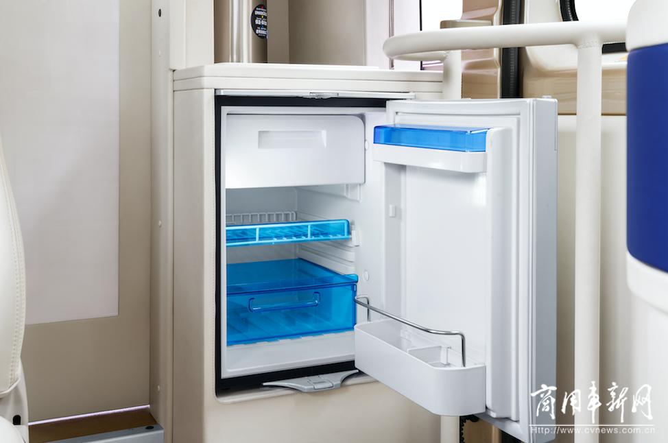 宇通t7商务版c本新款,宇通t7高光时刻