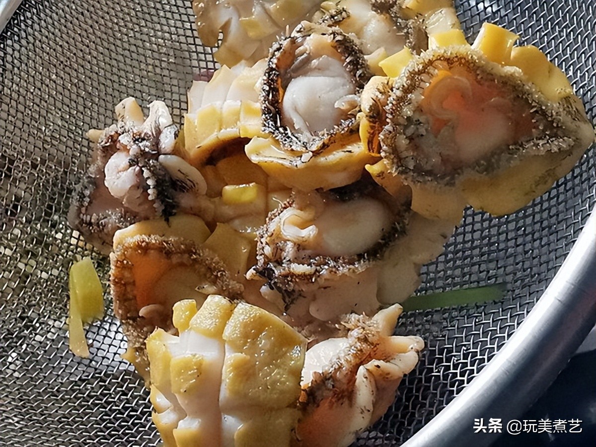 这个季节可以吃的鲍鱼,鲍鱼吃起来鲜甜软糯