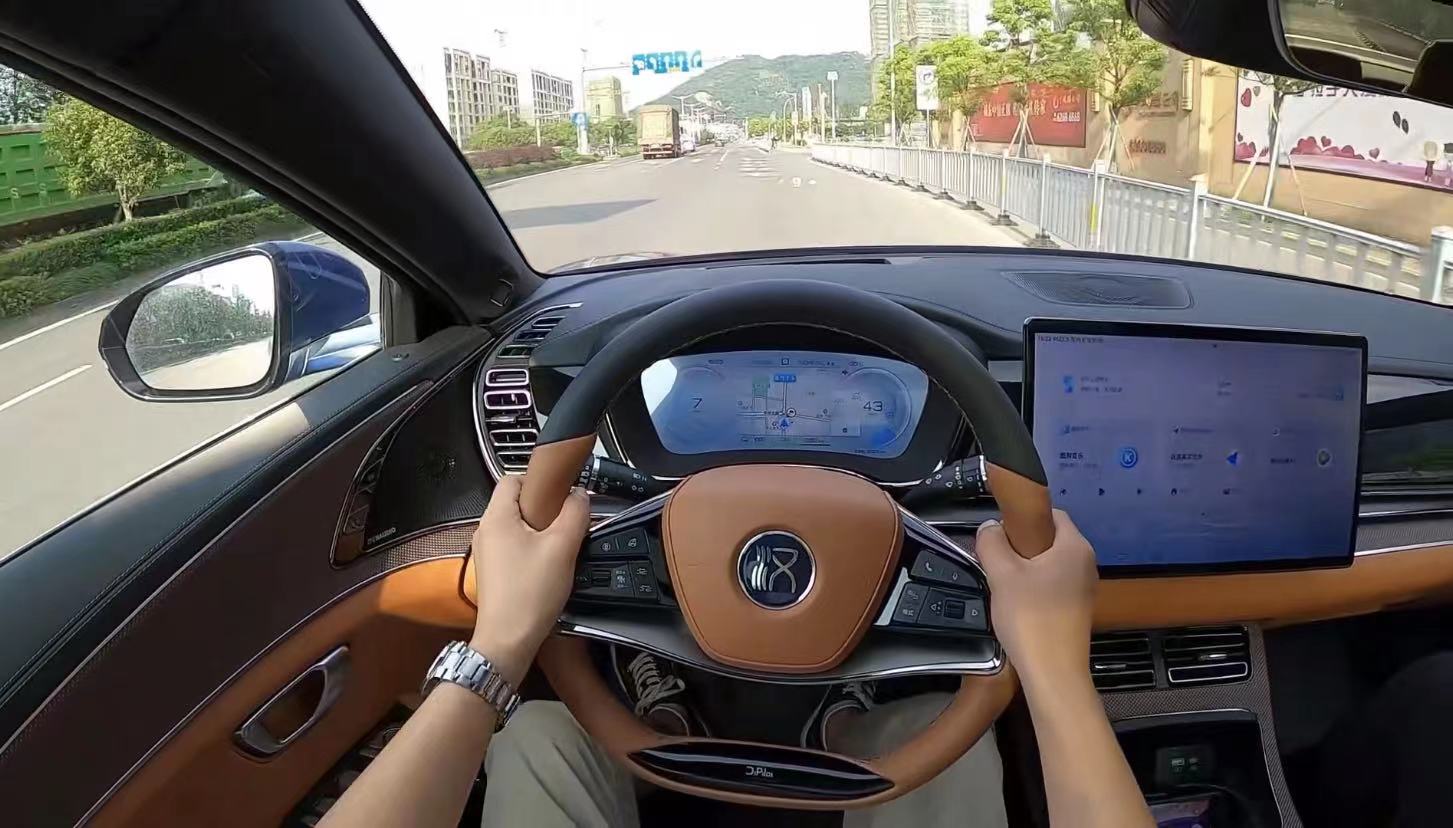 国庆买车探店,比亚迪国庆探店