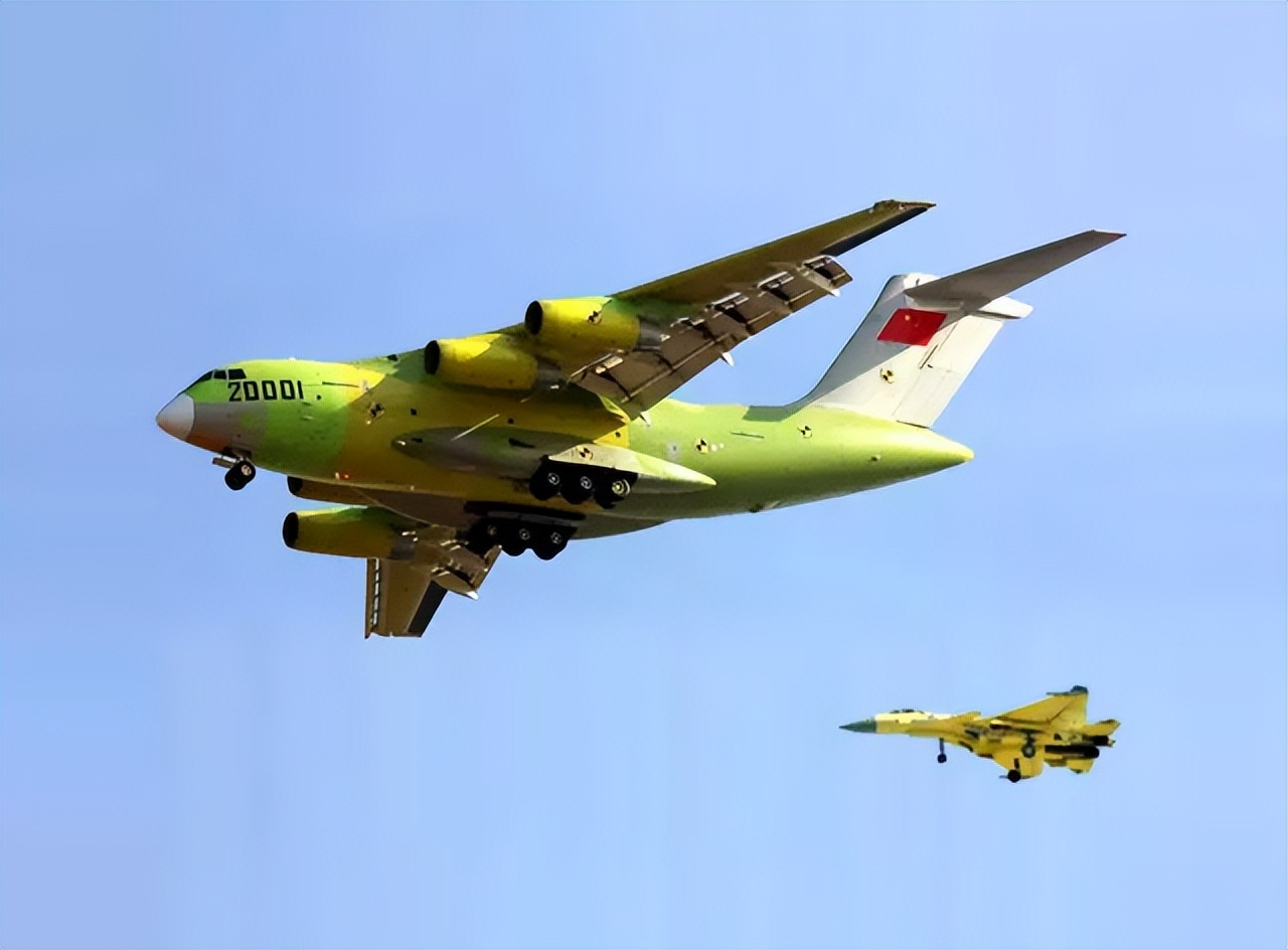 战斗机伴飞意味着什么?若不是热烈欢迎,那就是严重警告了